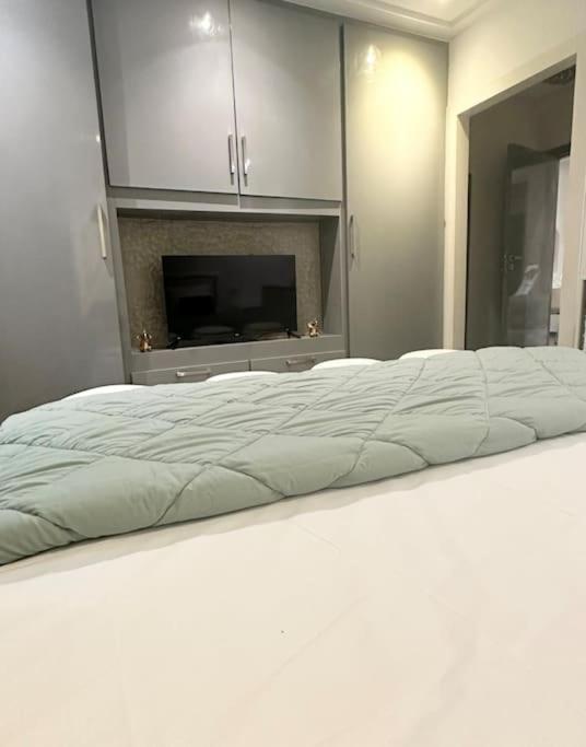 ラバトLuxurious 3 Beds Agdalアパートメント エクステリア 写真